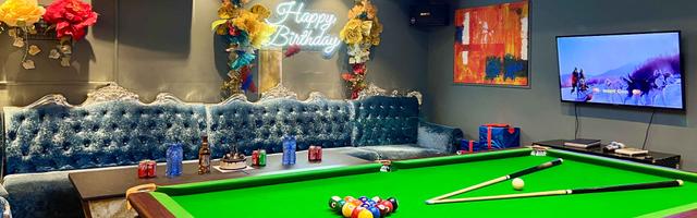 KARAOKE & BILLIARD ROOM