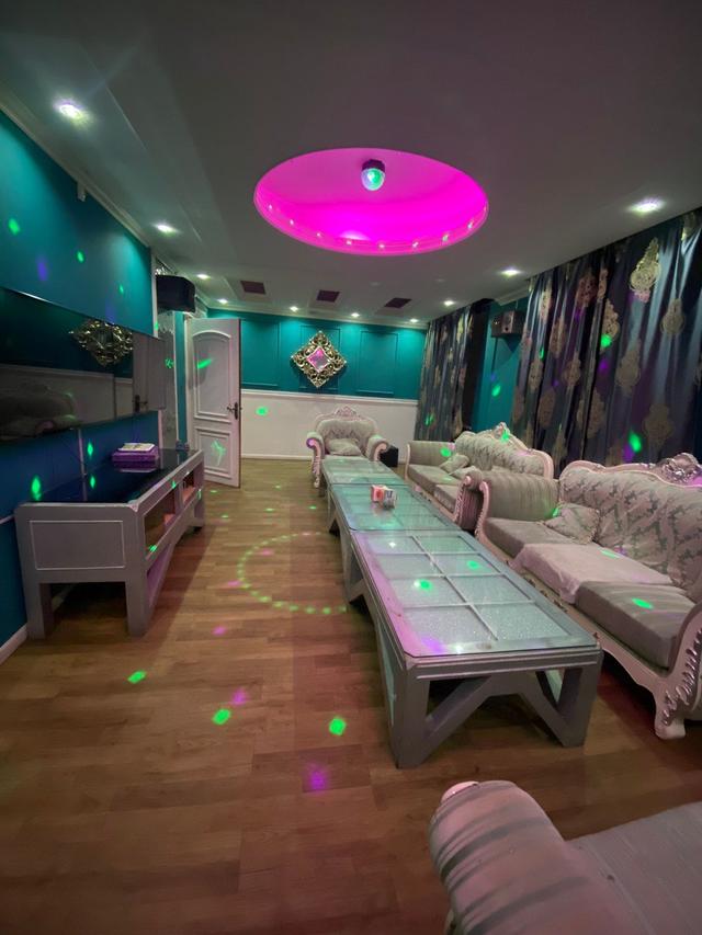 ROOM 2 