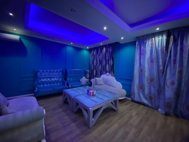 ROOM 5